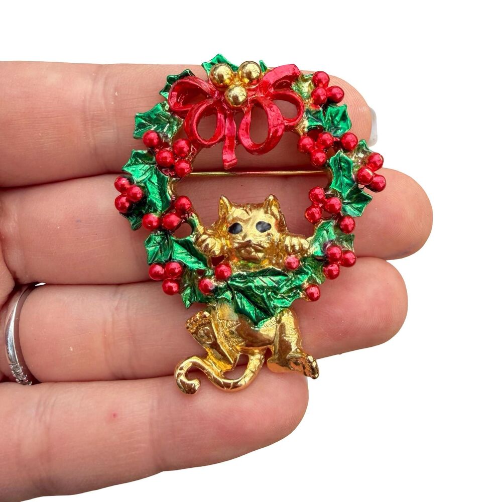 Vintage Jewelry Cat Christmas Brooch Cat in Wreath Pin Cat Jewelry